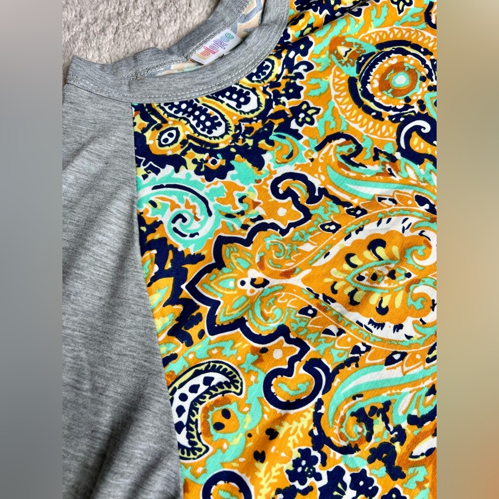 LuLaRoe Randy Tee - Medium - Picture 3 of 4
